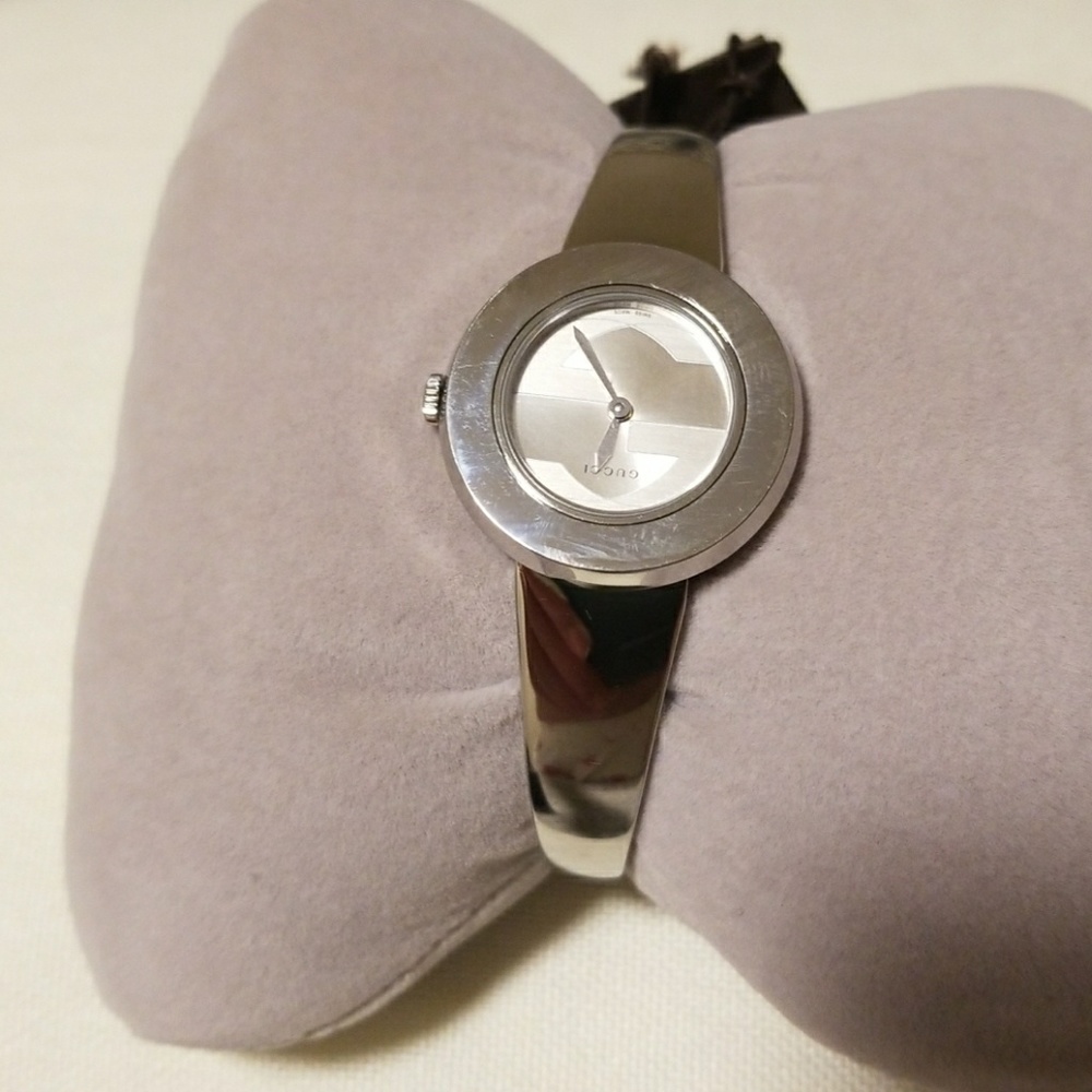 Gucci watch